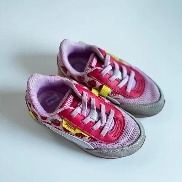 Puma Strawberry Sneakers Kids Size 9C - Picture 3 of 6